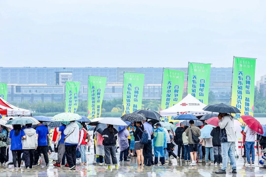 百舸争流竞扬帆不负众望勇夺魁,百舸争流龙舟竞渡