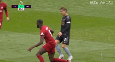 阿森纳1-2遭埃弗顿逆转,阿森纳2-2遭富勒姆绝平