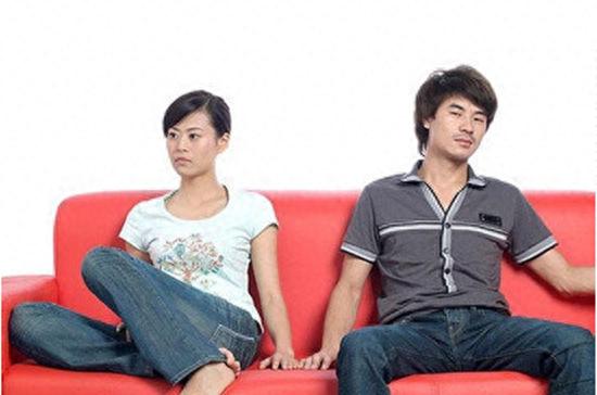 富婆爱上小20岁小鲜肉完整版,富婆迷恋小14岁帅哥