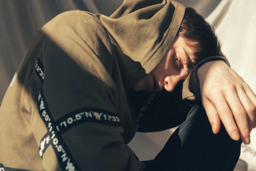 jennie抢lisa衣服,jennie96号球衣