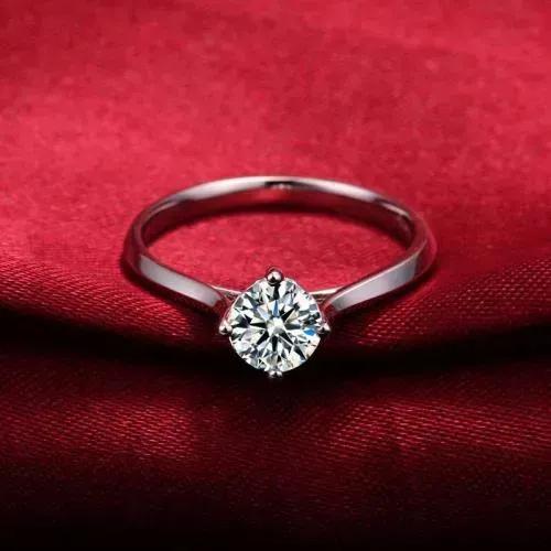 结婚买钻戒到底值不值,结婚要不要买钻戒