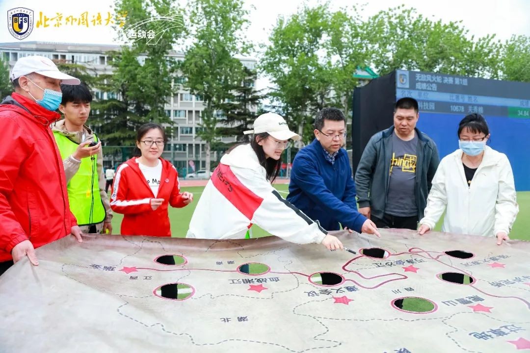 世界冠军在高校表演跳绳,世界冠军助阵表演视频