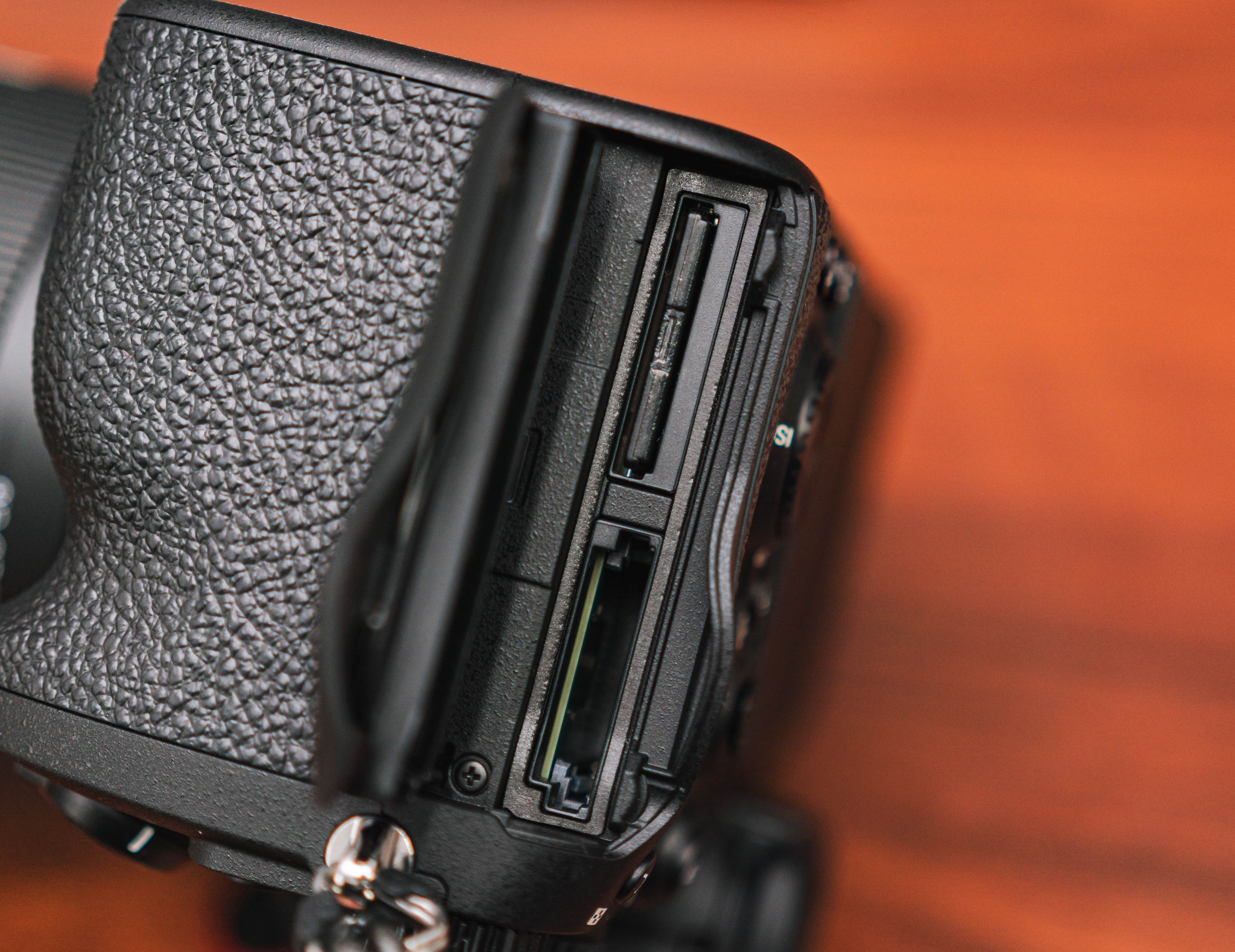 索尼a7m3与a7m4区别,现在买索尼a7m3值得买吗