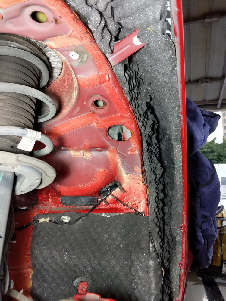 消除噪声厦门靓车港宝马320汽车隔音改装大白鲨