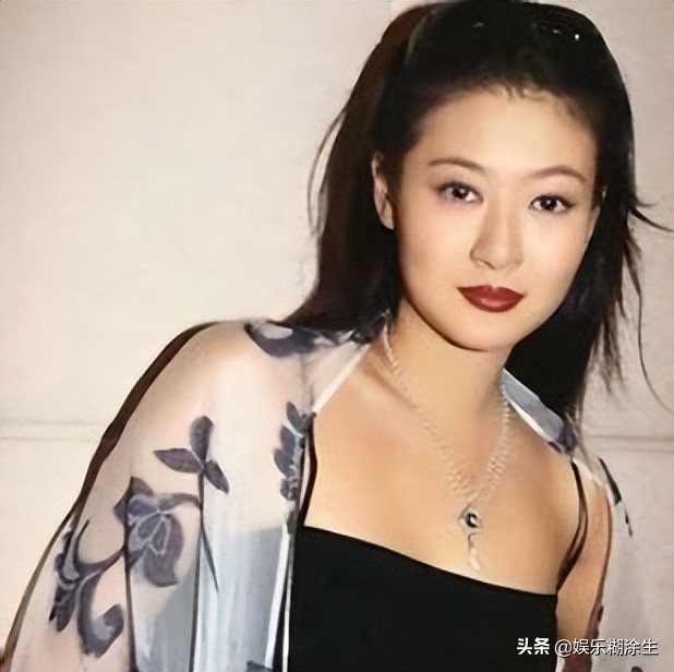 香港四大癫王之首陈宝莲：一脱成名，为情自杀，至死爱着黄任中