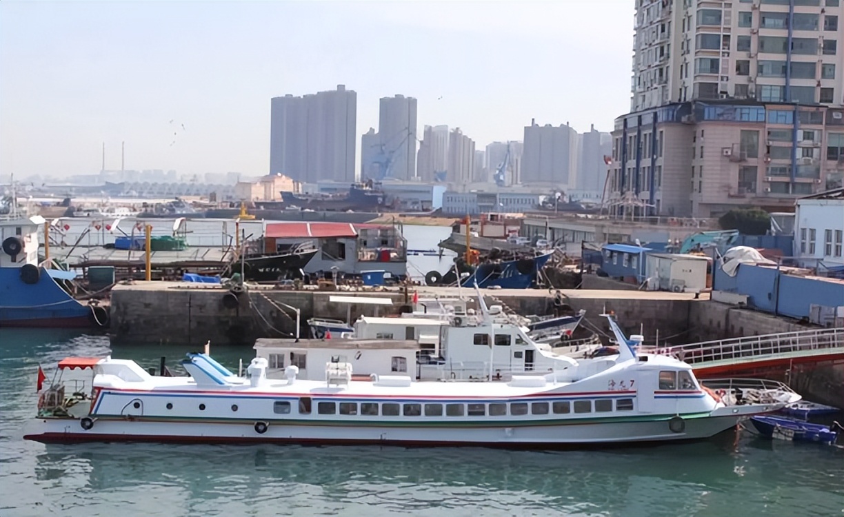 香港的天星小轮是什么样子的,香港天星小轮尖沙咀