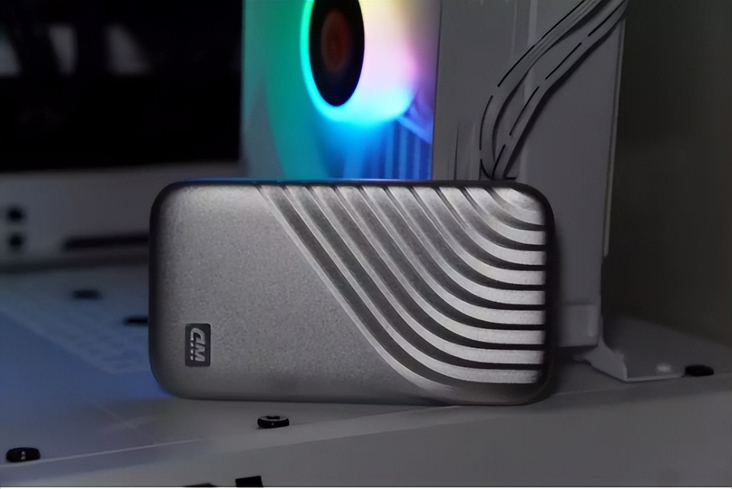 西数移动硬盘新款和老款怎么区分,西数wdelements1000g移动硬盘