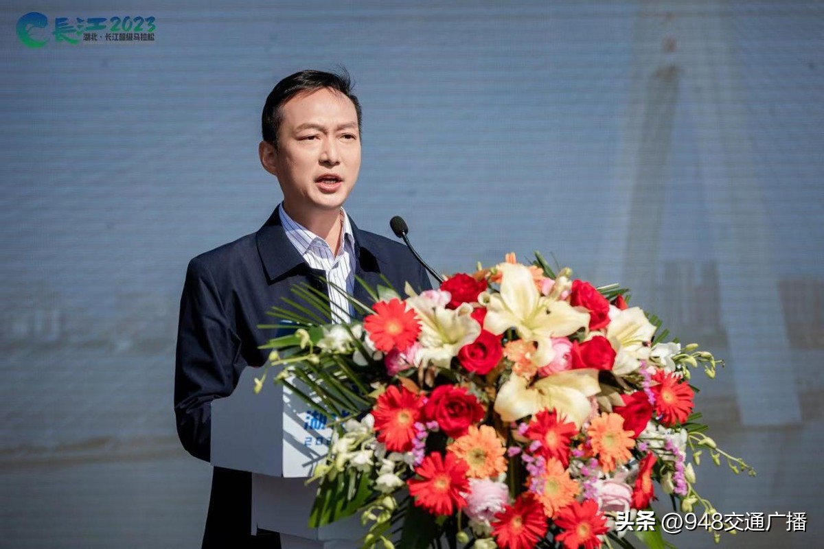 文旅局局长为马拉松打call,文旅局举办马拉松