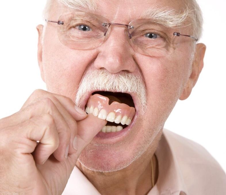 吃饭咬到腮帮子缺维生素吗,吃饭总咬腮帮子吃什么药