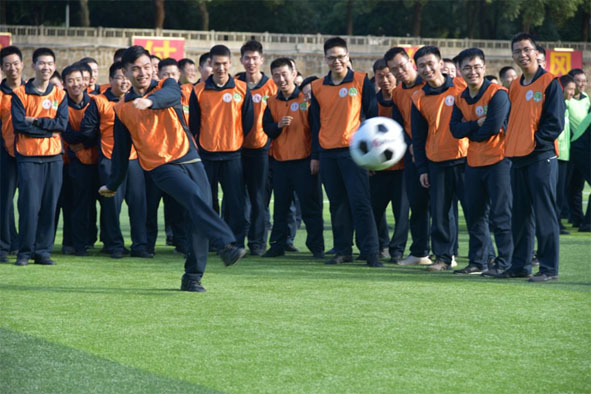 “悦纳你我心暖花开”，多样化心理健康服务暖军营——记国防科技大学研究生院第四届心理健康文化节活动