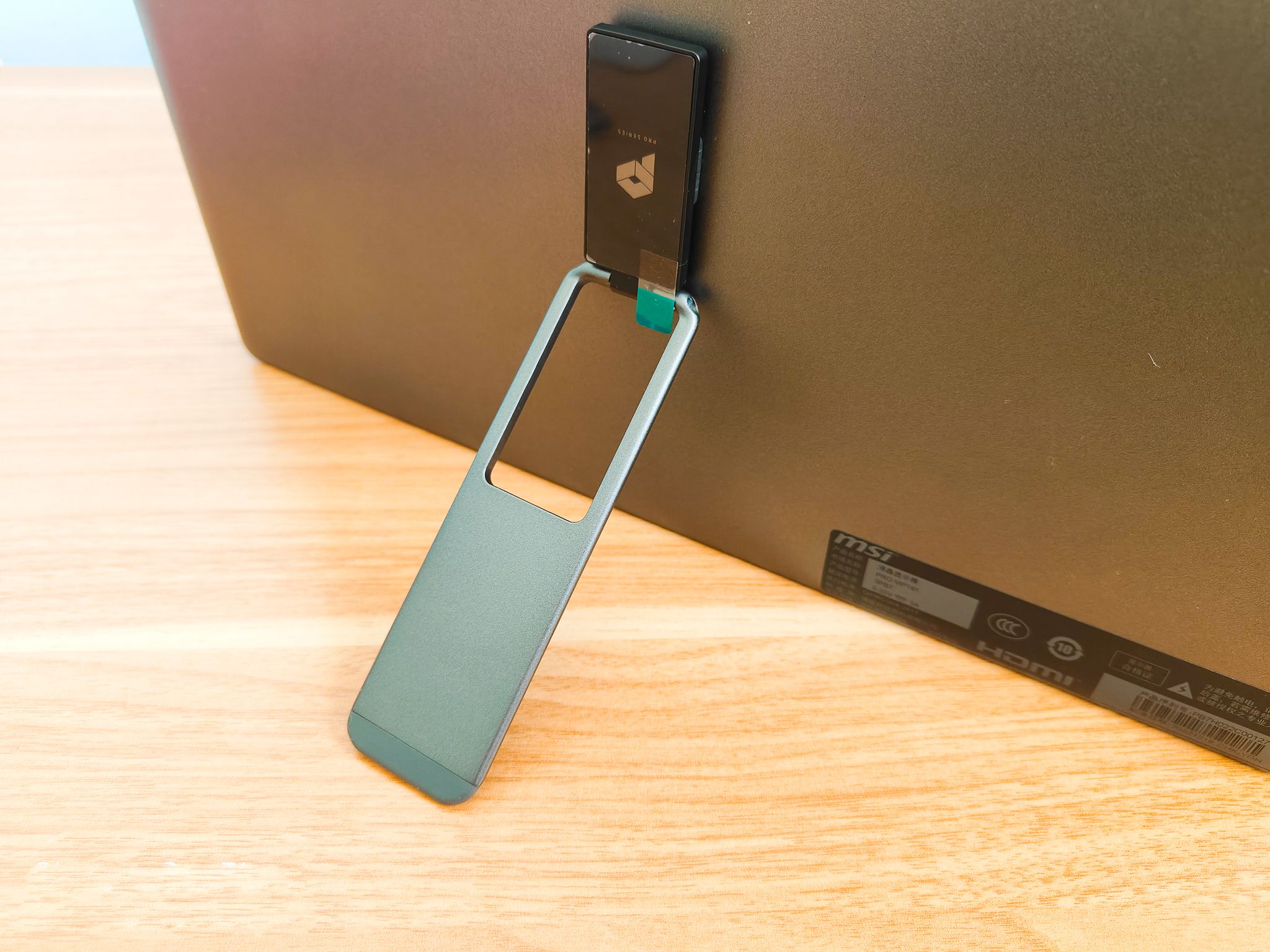 微星便携式显示器,微星便携显示器评测