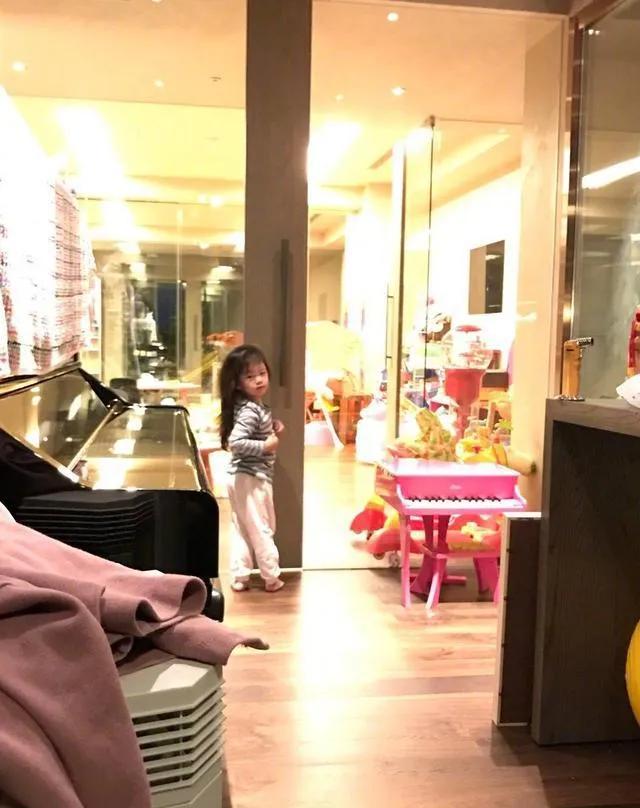 大s和汪小菲哪年结的婚,大s和汪小菲的十年婚姻