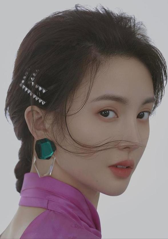 来自回族的7位女星,回族的女明星都有哪些呢