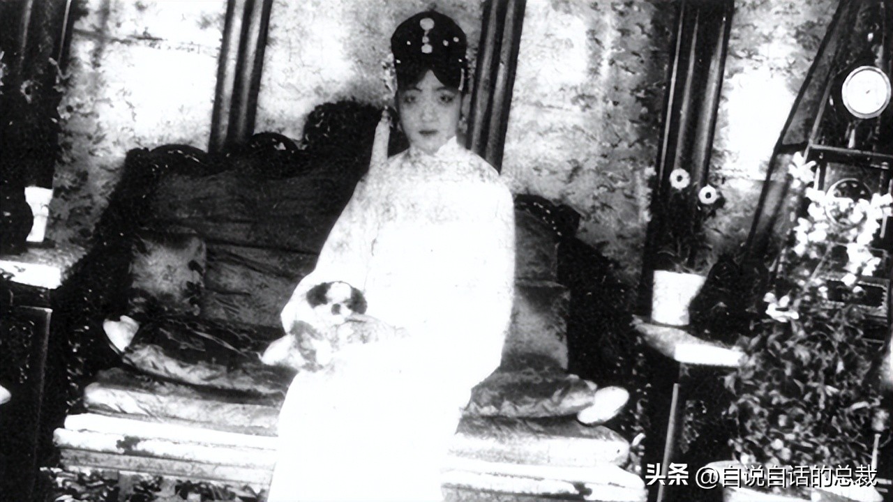 末代皇帝皇后染上烟瘾第几集,末代皇帝皇后婉容吸大烟