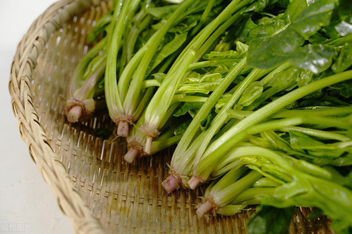 维生素b12对近视有什么效果,儿童眼睛近视应该补维生素啥