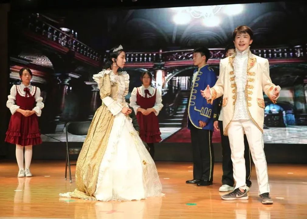 带你看看高端大气的学校,带你认识清华