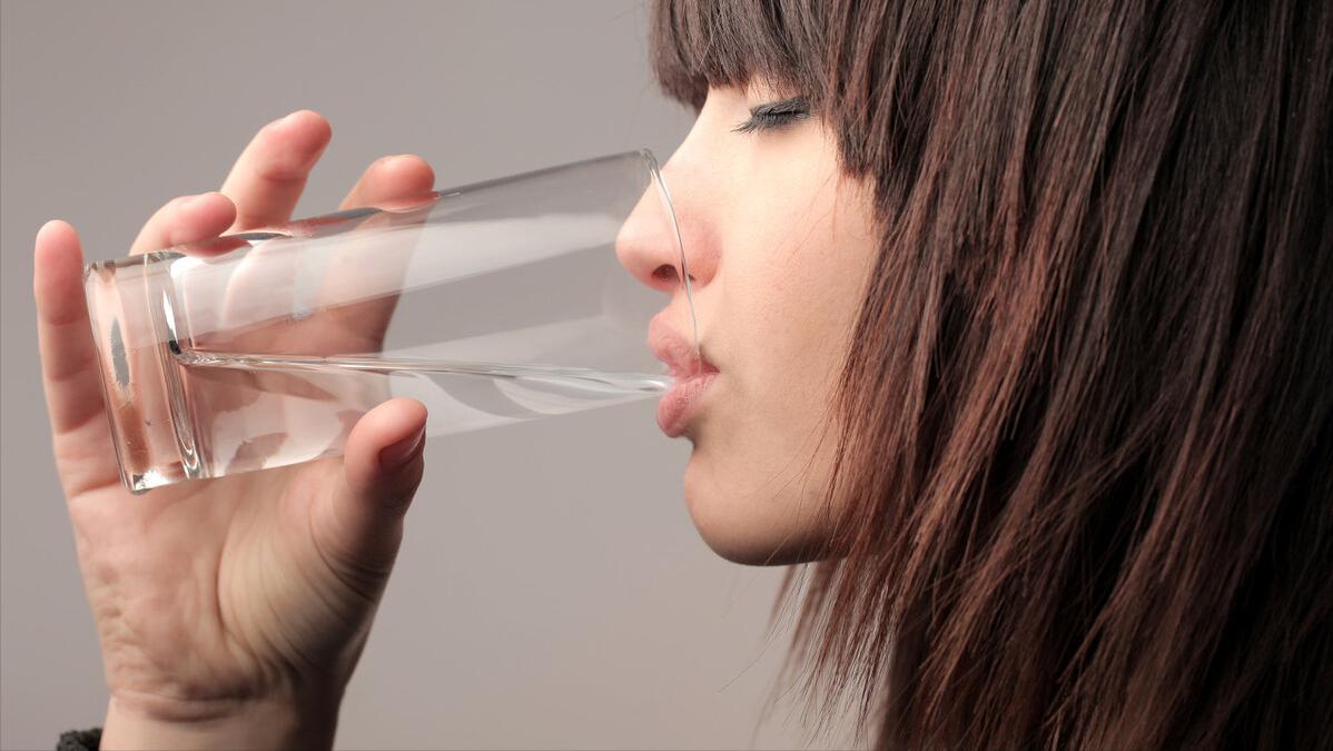 女性尿路感染尿频尿急怎么引起的,尿频尿急尿路感染自愈的最佳方法