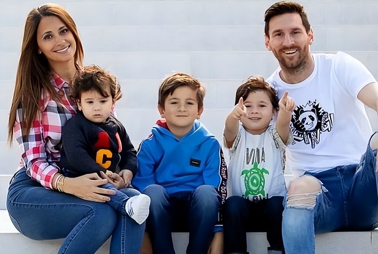 梅西巴萨故事,梅西感情经历纪录片