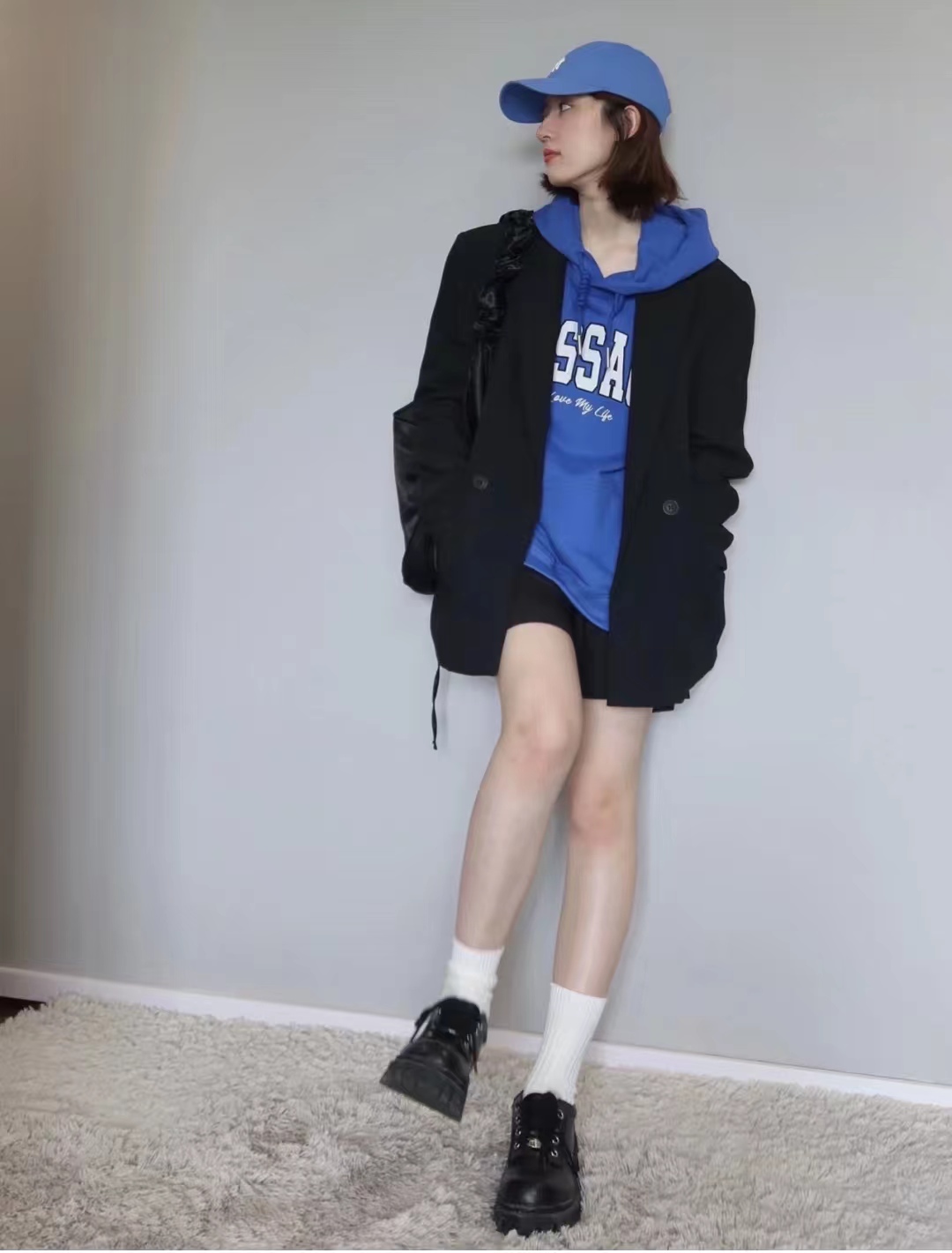 卫衣搭配什么外套裤子更好看呢,卫衣搭配什么衣服好看又实用