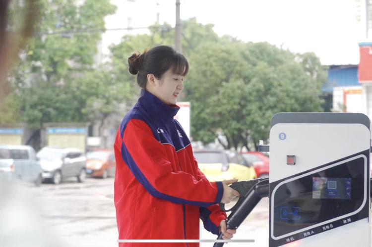 武穴市中国石化汽车充电站,中国石化成立新能源充电站