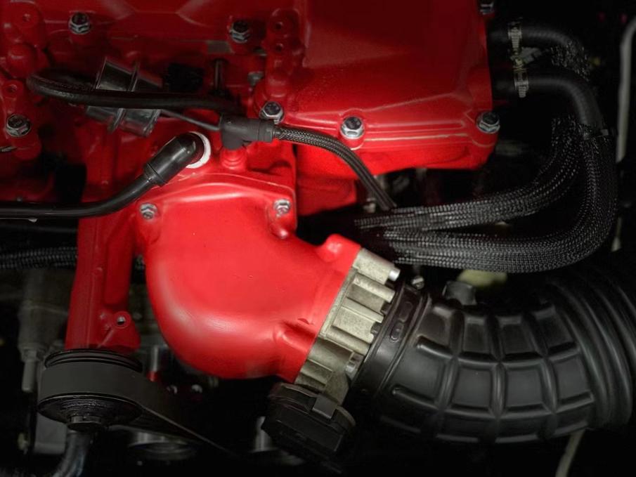 最新大切诺基srt8,最新版大切诺基srt8