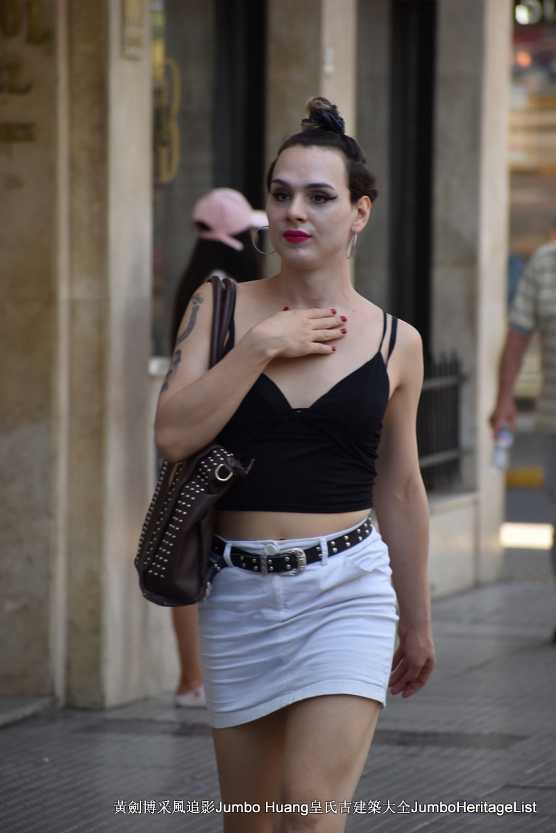 第5023回：富得像个阿根廷人，蓝花楹咖啡馆酒吧