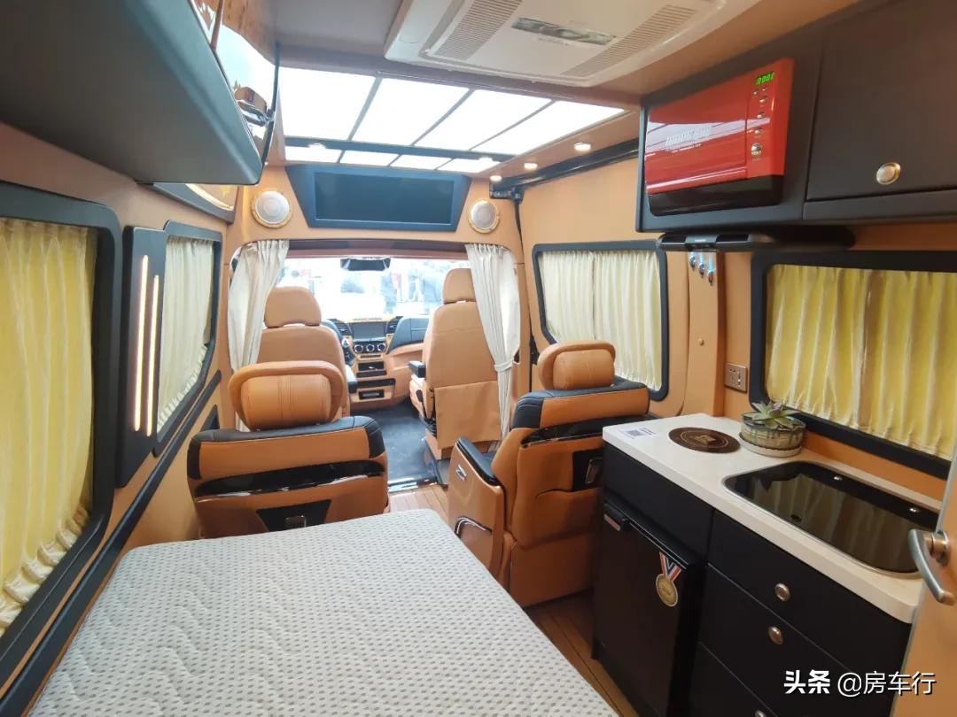 最新款进口顶级依维柯b型房车,依维柯房车推荐10万到20万之间7座