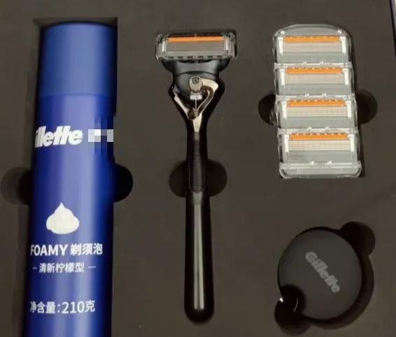 七夕男朋友送的奇葩礼物,七夕送男朋友礼物视频