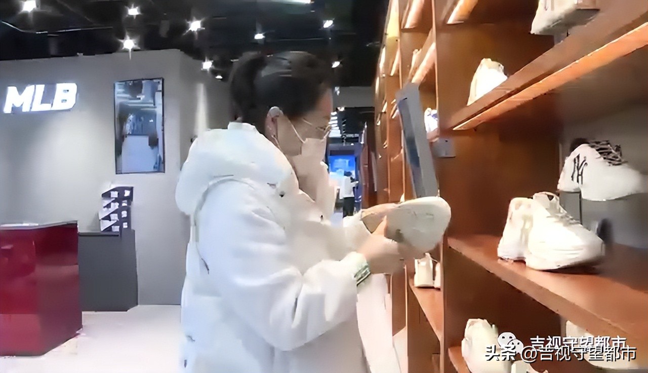 鞋子上面999标志是什么牌子,999块钱的鞋子穿一两天就坏掉了