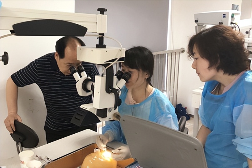 眼科专家郭海科,上海和平眼科医院郭海科