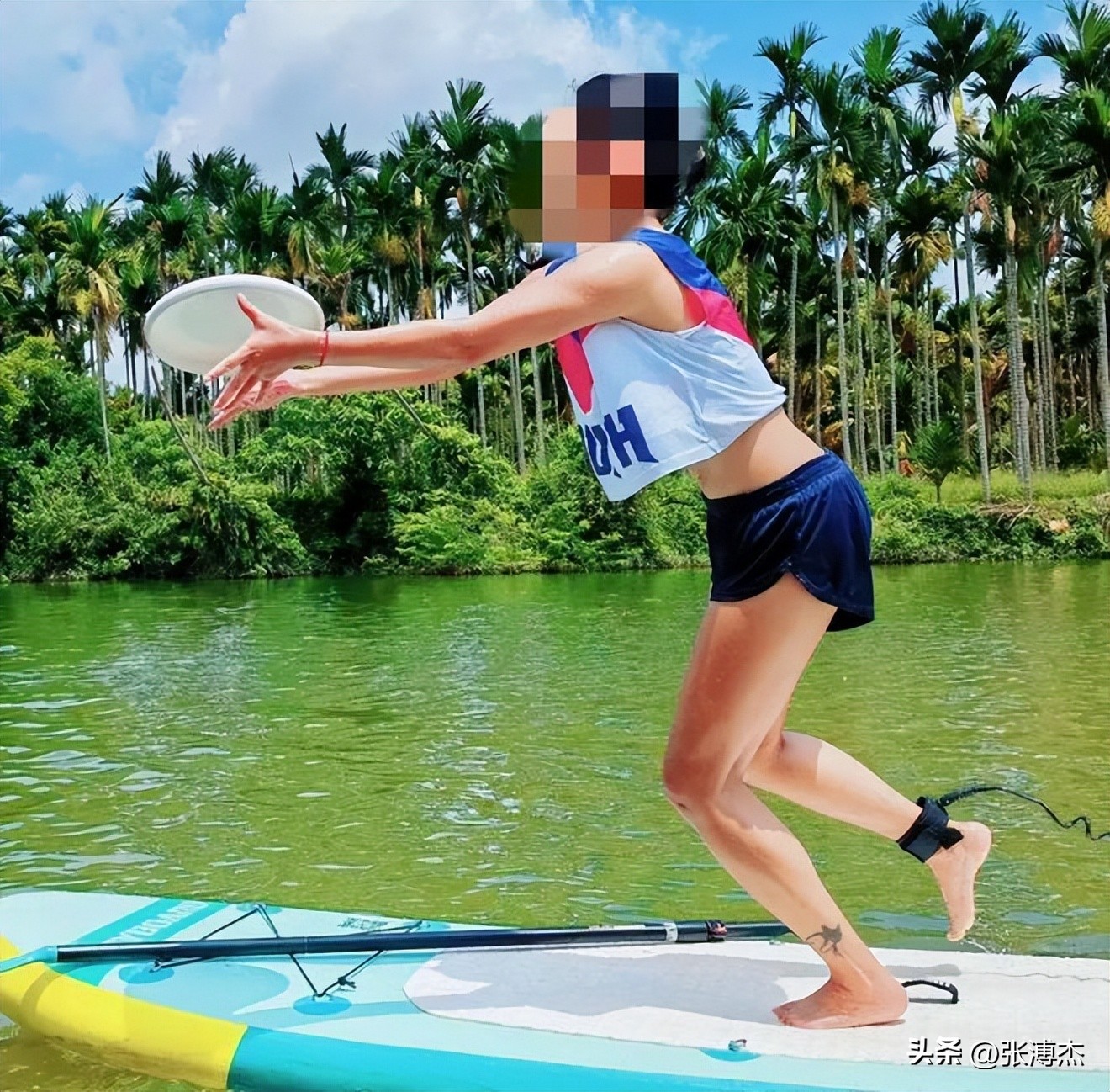 瑜伽裤蜜桃臀，各种搔首弄姿，曾火遍一时的飞盘媛，为何不见了