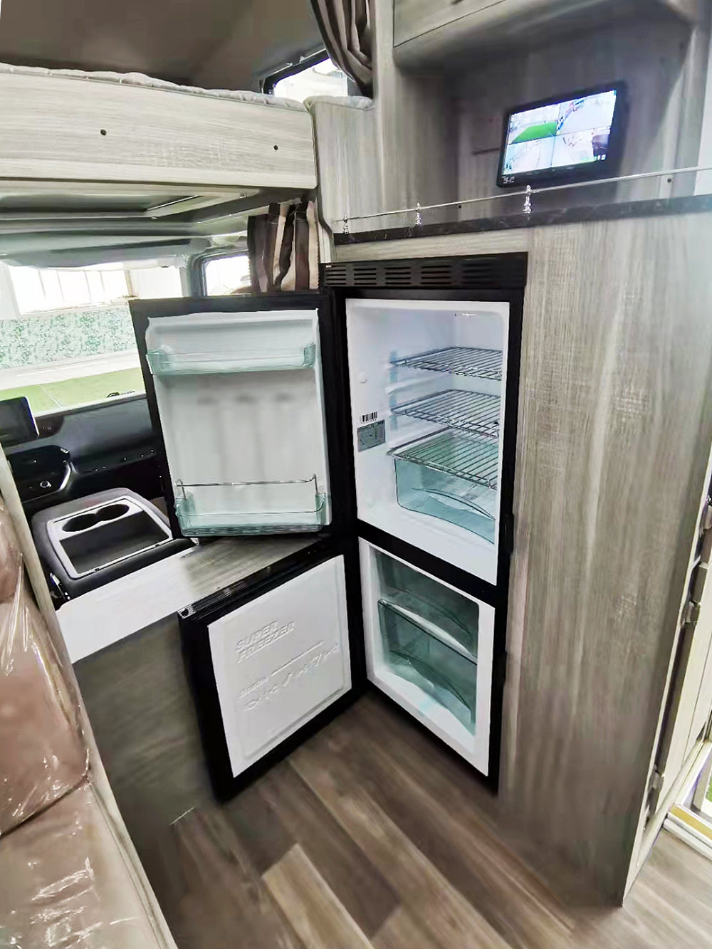 跃进h300国六轻卡4.2米厢货多少钱,不到30万的大型豪华房车