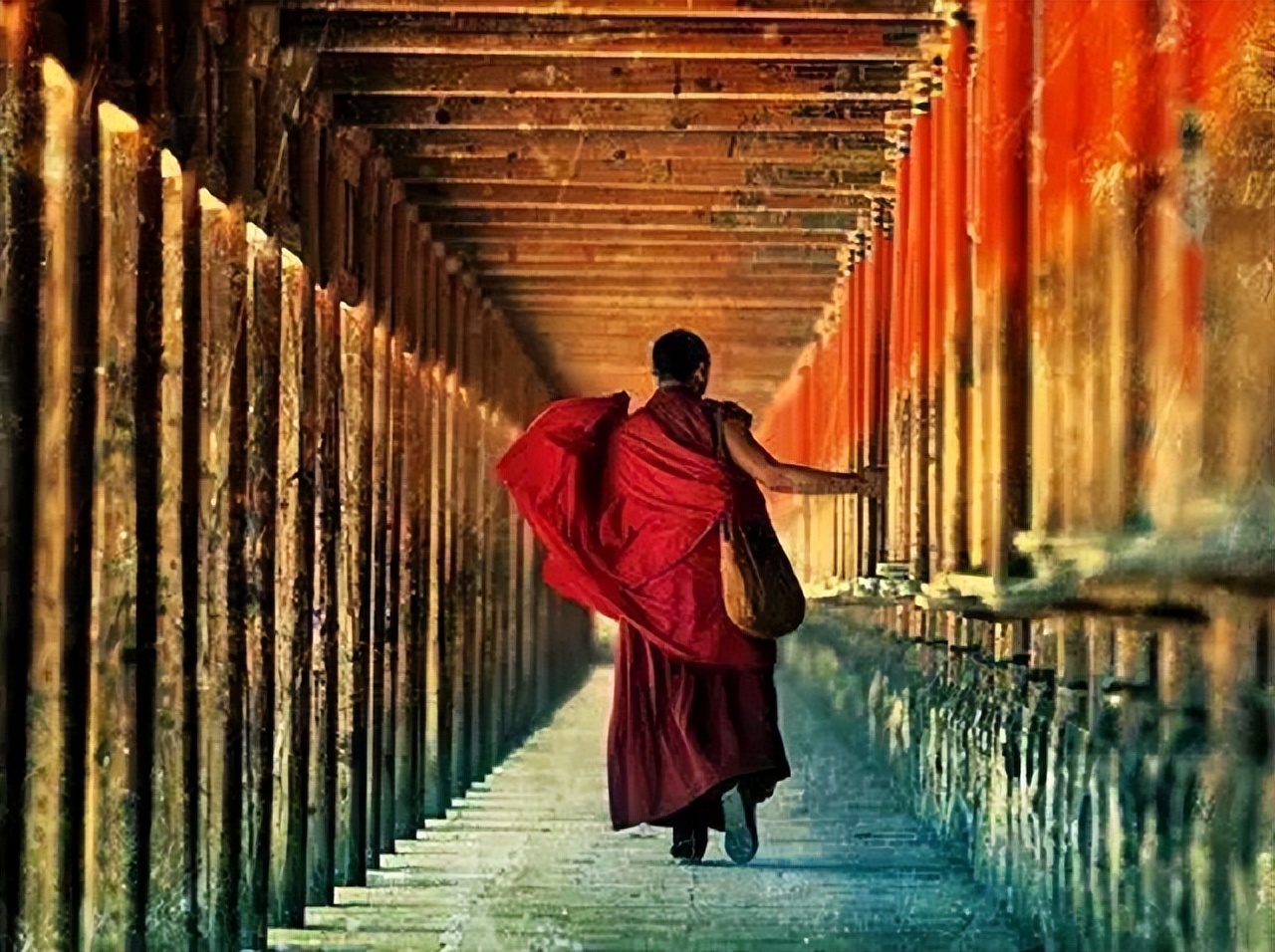 五世达赖溘然长逝，却秘不发丧，临终前导演了一场叹为观止的大戏