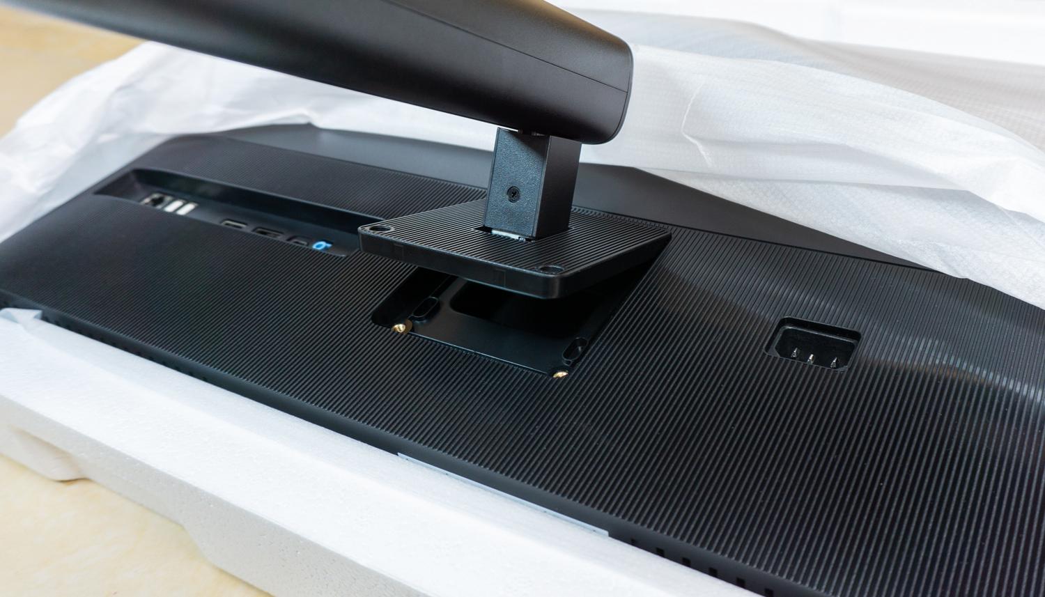 如何轻松实现追剧+游戏需求？元创师,icustom4K智慧显示器H28