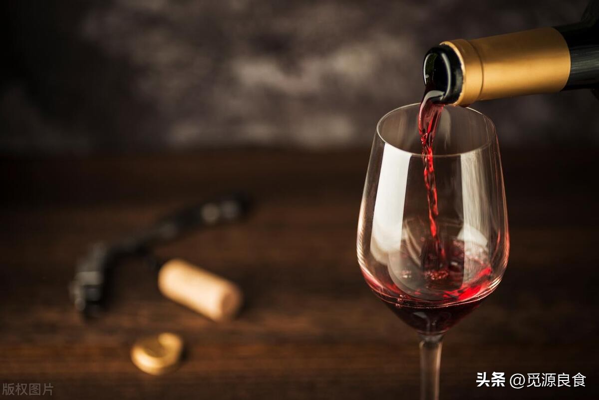 葡萄酒和红酒区别在哪,葡萄酒与红酒有什么区别吗