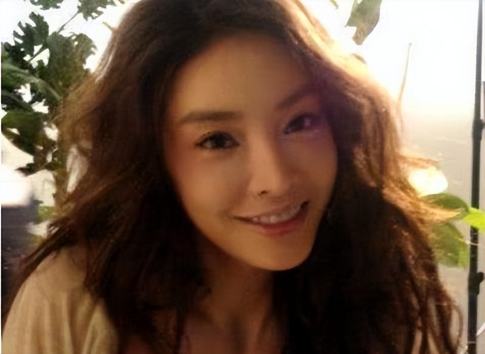 盘点明星们曝出的内幕，一个比一个荒唐恶心，吃喝嫖赌算什么