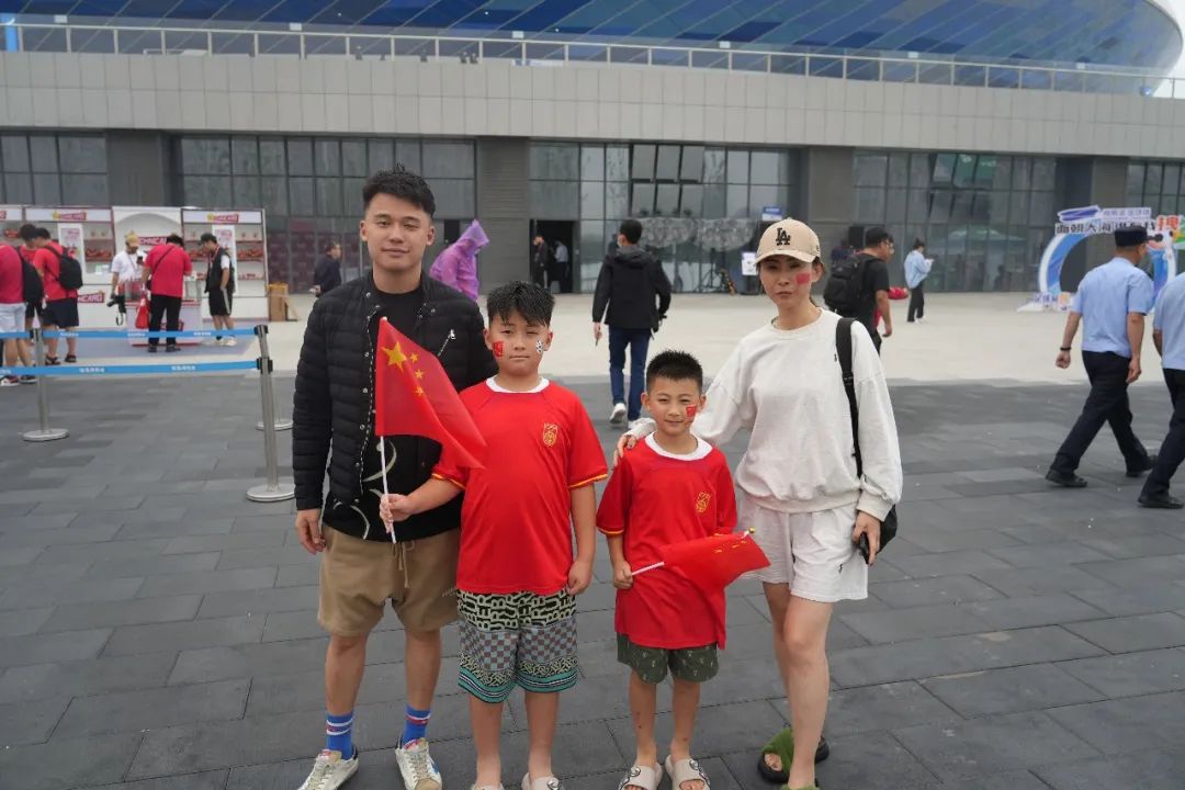 中国足球开启留洋,大连足球队向国足发起挑战