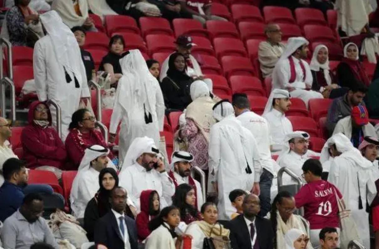 2200亿卡塔尔买一个球,卡塔尔世界杯花费2200亿美元