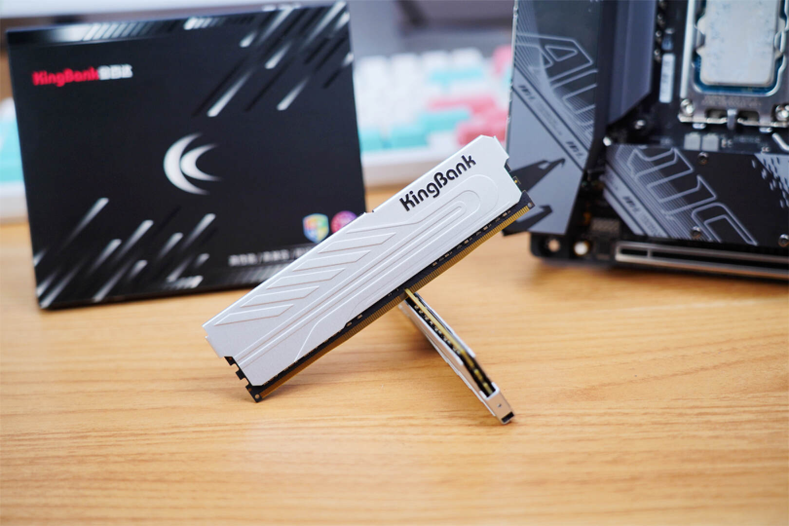 技嘉b760i迷你雕用什么散热器,技嘉b760小雕主板配13代i5