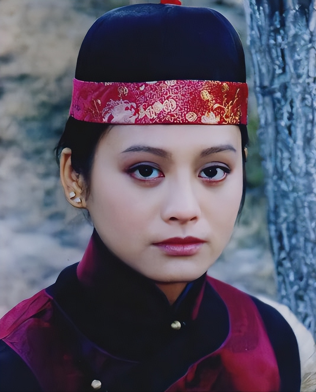 “狂野性感”的宁静，混娱乐圈无人敢*规则潜**，情史劲爆火辣