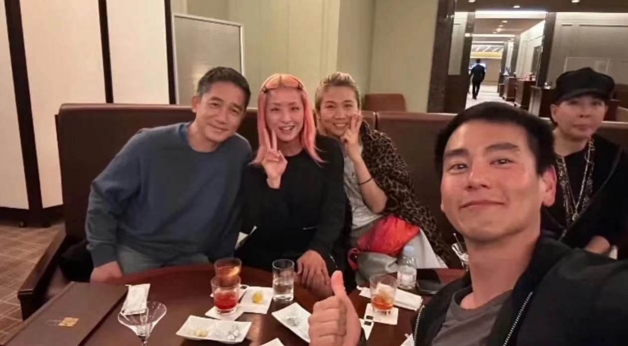 两天六个瓜：梁朝伟长居日本，李亚鹏欠债四千万，乐嘉为女人还俗