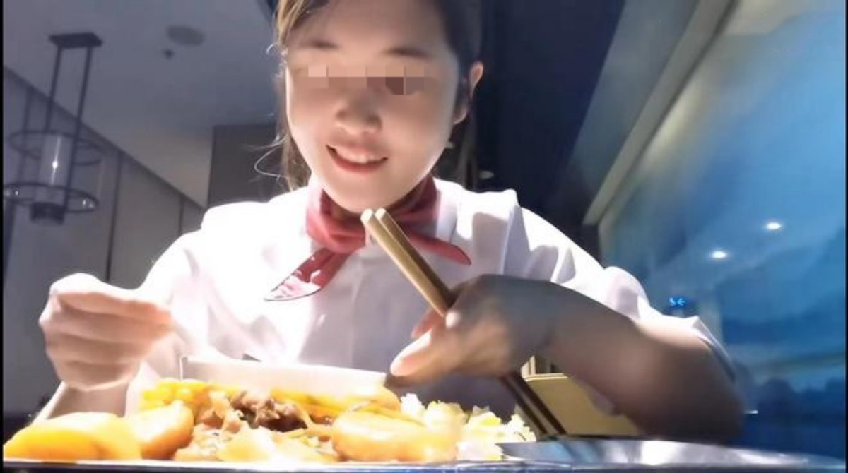 记者海底捞打工抖音,海底捞记者真实经历