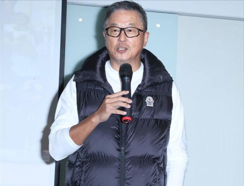 张兰信任的王伟忠首度发声，曝光与汪小菲、大S私下互动内容