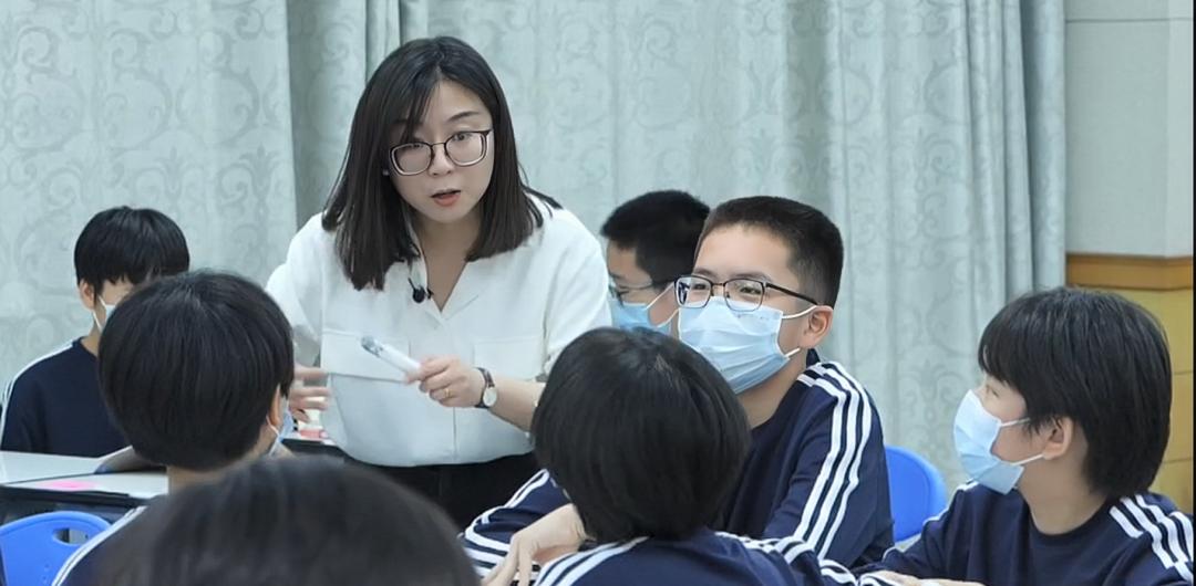 「师者铸魂」“我最喜爱的老师”--超越团队文理组