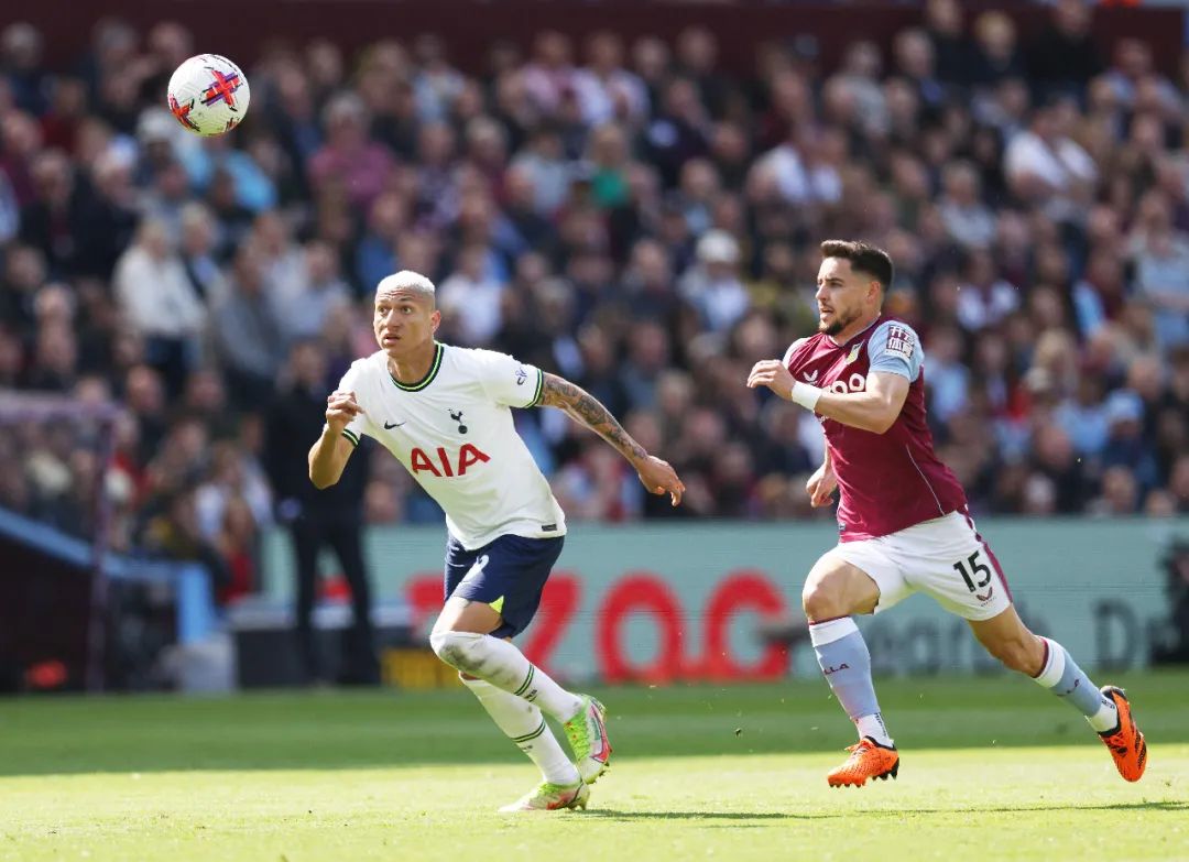 曼联绝杀维拉,凯恩头球越位进球无效