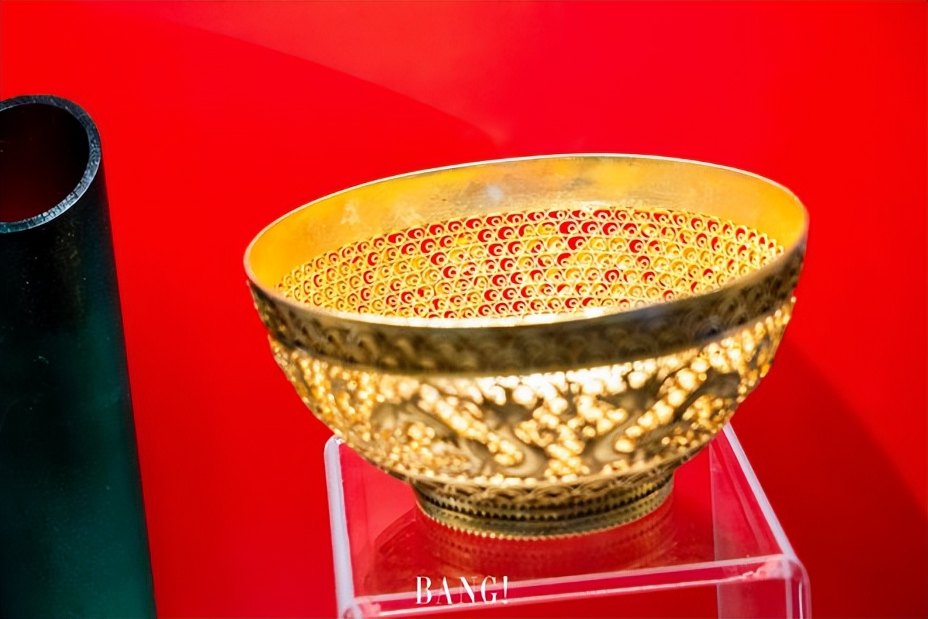 潮宏基襄阳首家非遗花丝概念店,潮宏基花丝工艺探店视频