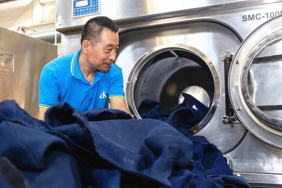 火车卧铺上的床单如何清洗,火车卧铺床单多久洗一次