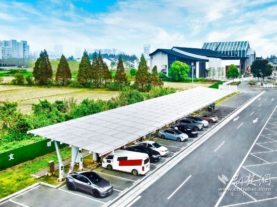 楚天高速“串珠成链”建好绿色出行路