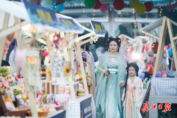 荆风楚韵完整视频,荆风楚韵风景区