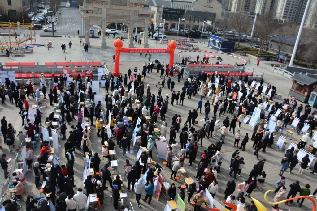 线上线下招聘助力企业招工,线上招聘百家企业一万多岗位